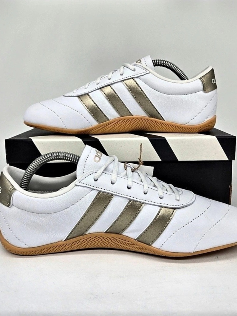adidas Grand Court Lo Women's Sneakers White & Gold US 7.5 New with box